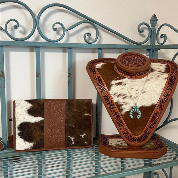 New embossed leather cowhide western jewelry case holder travel organizer bho - Picture 3 of 7